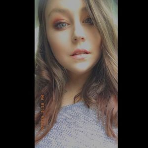 Meet your Posher, Leah